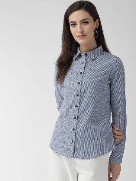 Navy Blue & White Regular Fit Striped Casual Shirt