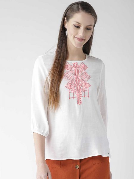 Round neck Embroidered Regular Top