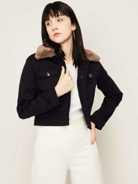 Women Navy Blue Crop Tailored Jacket with faux fur trim