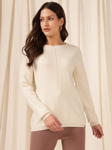 Women off white Round Neck Pullover