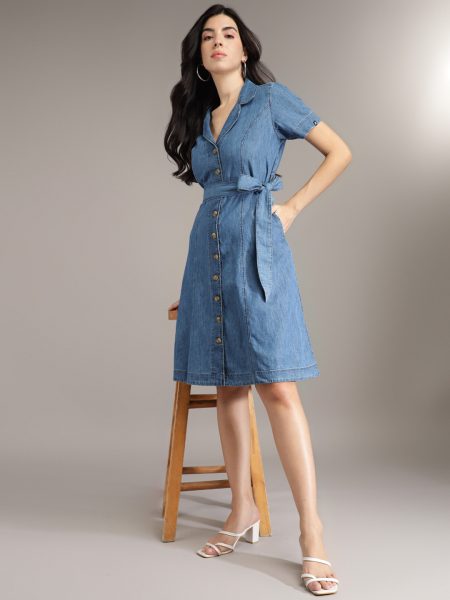 Women Blue Shirt Collared Denim Midi Dress With Belt