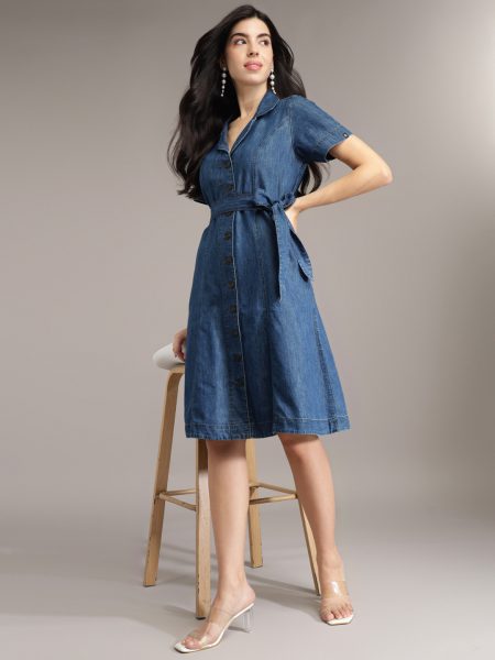 Women Navy Blue Shirt Collared Denim Midi Dress With Belt