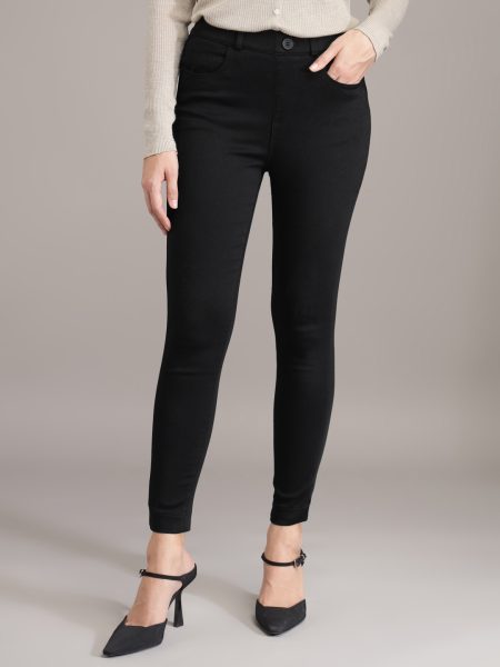 Women Black Slim Fit Jeggings