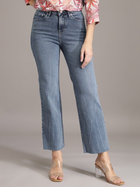 Women Blue Comfort Straight Fit High-Rise Light Fade Stretchable Jeans